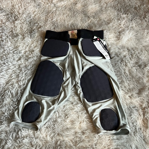 NWT‎ Cramer Skill 7 gray and black 7 pad football girdle - Picture 3 of 6